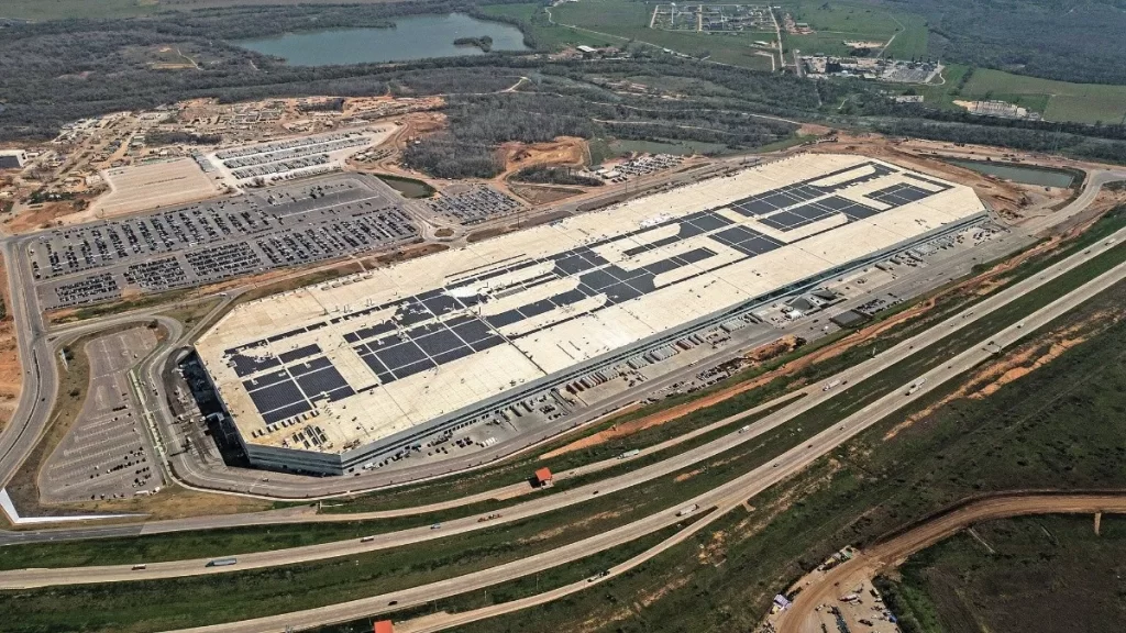 Nearshoring: Tesla y otras empresas se alistan para contratar en Nuevo León