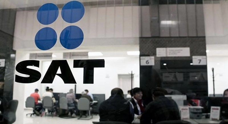SAT puede inmovilizar cuentas en febrero: cuándo aplica y qué reportan los bancos